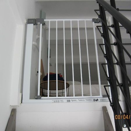 Appartement Avec Chambre En Mezzanine Rognac Exterior photo