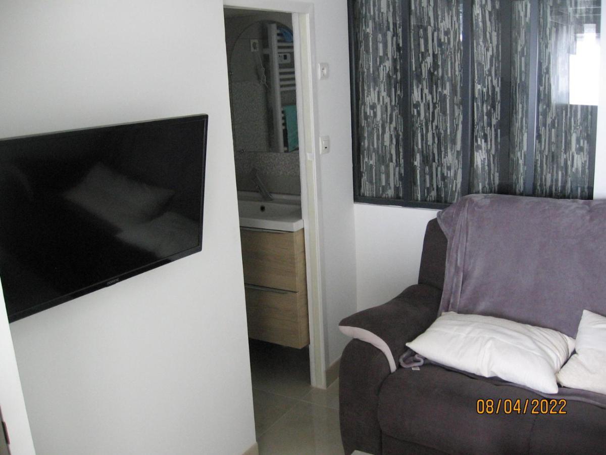 Appartement Avec Chambre En Mezzanine Rognac Exterior photo